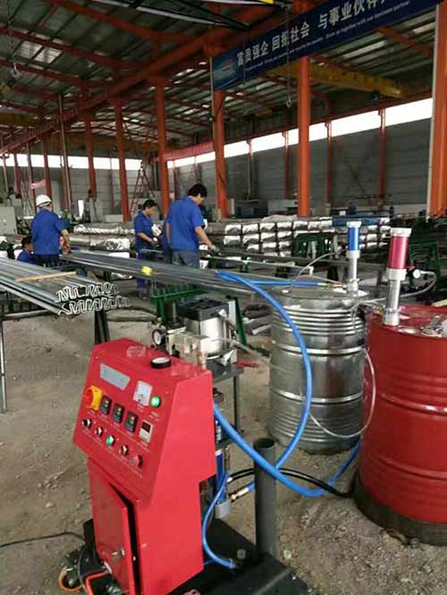 JNJX-H5600型防腐聚脲噴涂設(shè)備鋼管防腐施工