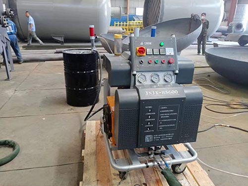 H5600聚脲噴涂機(jī)罐體防腐聚脲施工